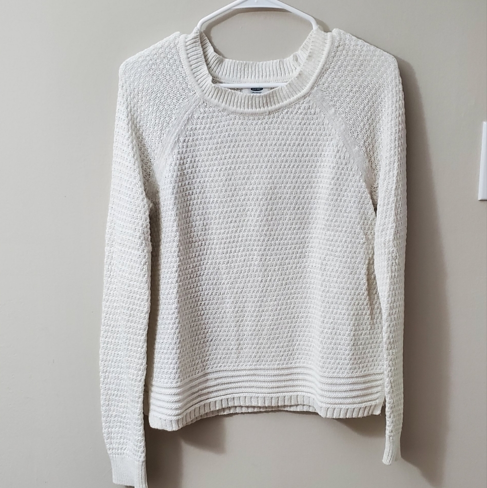 White Old Navy Sweater